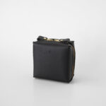 [ MOLVAR ] SQUARE POUCH BLACK / 正方形 ポーチ 本革 日本製レザー ブラック