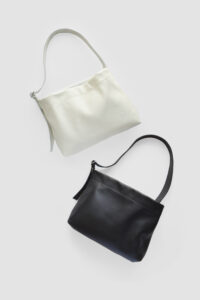 [ MOLVAR ] WIDE SHOULDER BAG / ワイドショルダーバッグ 一枚革仕立て 本革 イタリアンレザー
