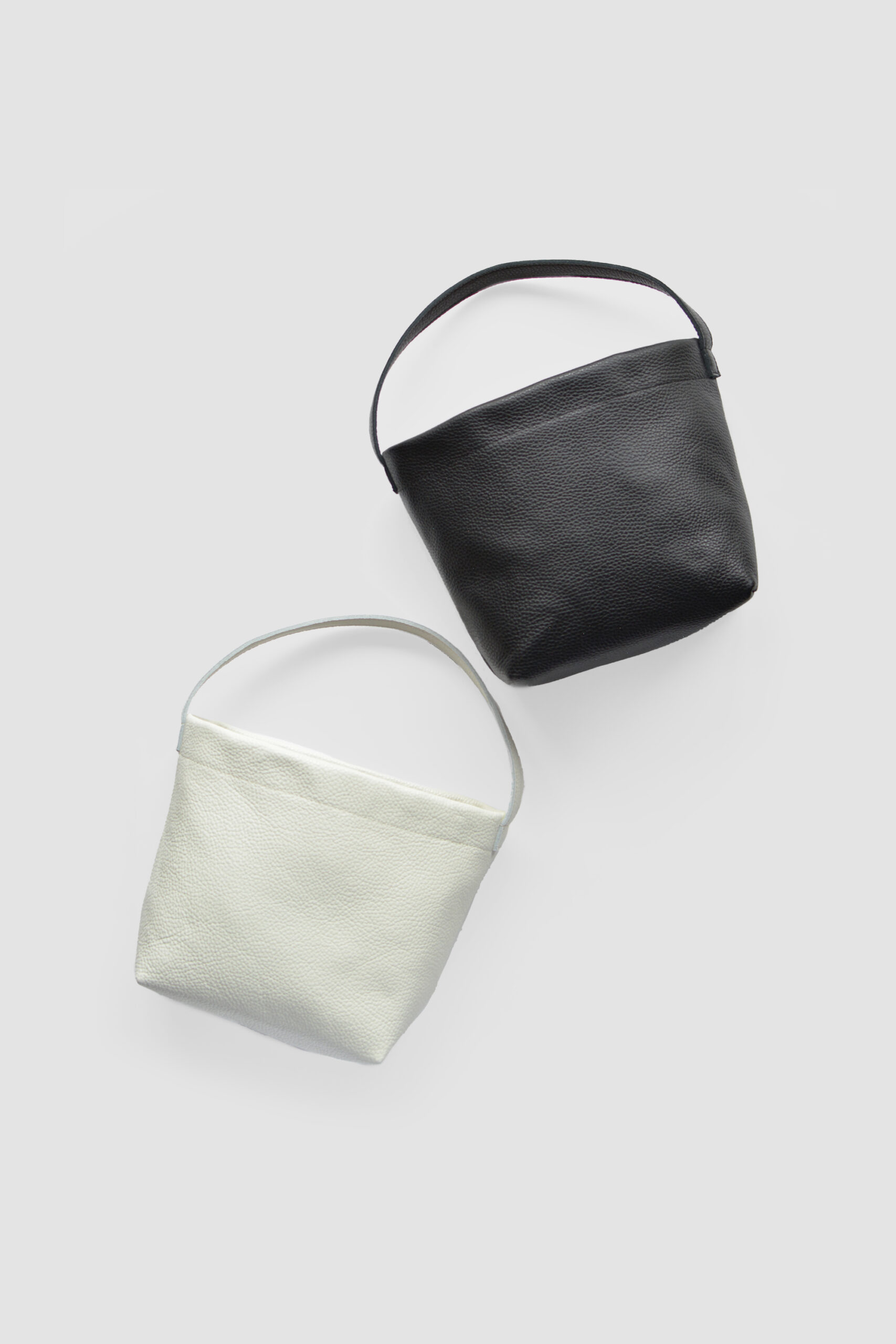 ONE HANDLE BAG | MOLVAR official web site