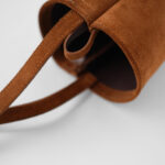 [ MOLVAR ] SUEDE MINI TOTE BAG / スエードミニトートバッグ 本革 イタリアンレザー 縦長