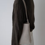 [ MOLVAR ] SUEDE MINI TOTE BAG / スエードミニトートバッグ 本革 イタリアンレザー 縦長