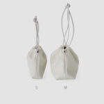 [ MOLVAR ] DRAWSTRING POUCH (S) / WHITE / 巾着ポーチS 本革 イタリアンレザー ホワイト
