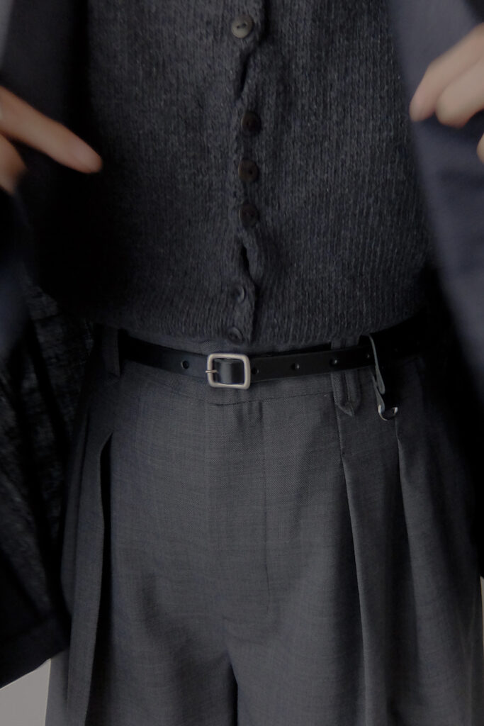 [ MOLVAR ] 8 HOLE BELT ＋ / ANTIQUE BLACK/ レザーベルト 本革 キーリング付き アンティークブラック